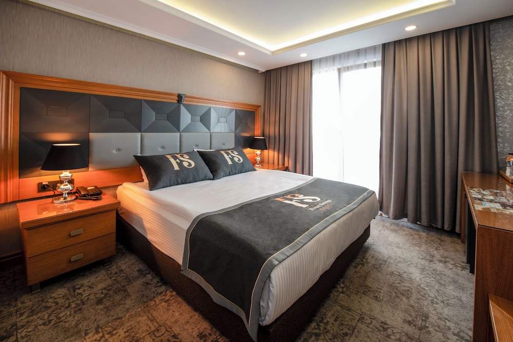 Four Seven Hotel 3/36