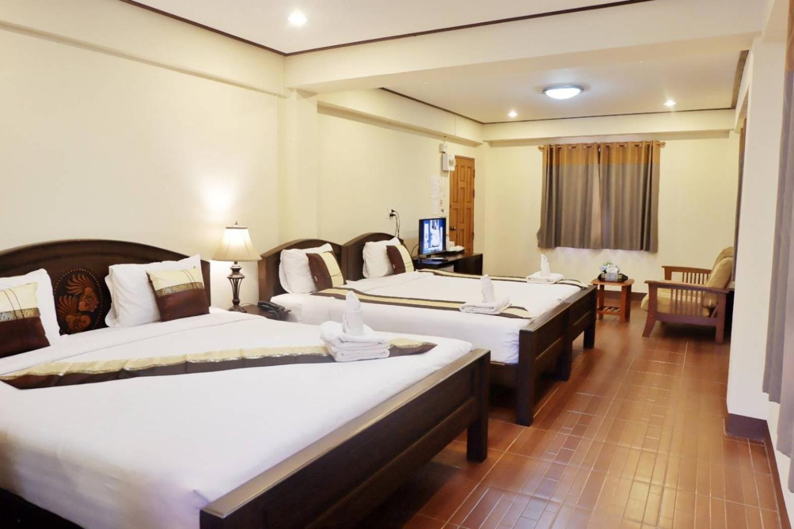 Nan Baankhun Hotel 9/58