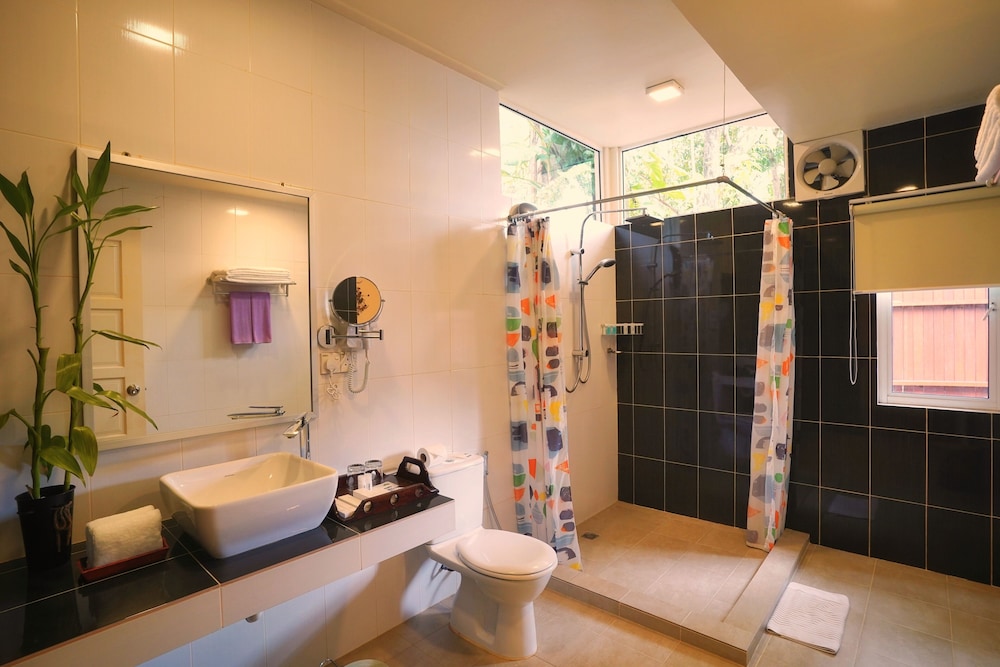Sutera Sanctuary Lodges at Manukan Island 50/50