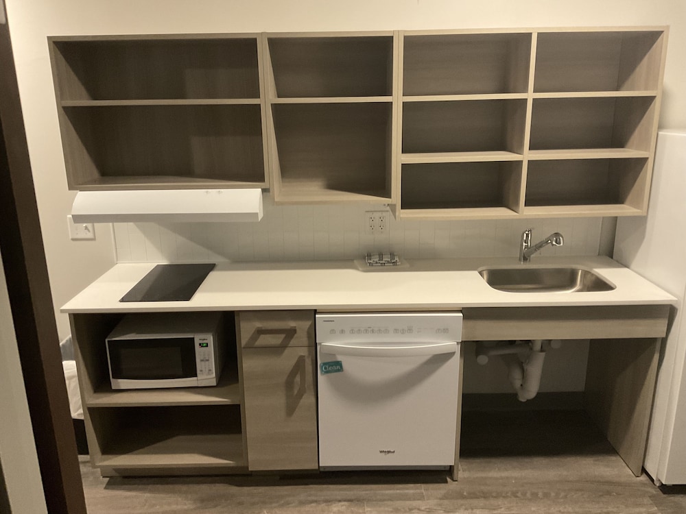 WoodSpring Suites Grand Rapids Kentwood 22/27