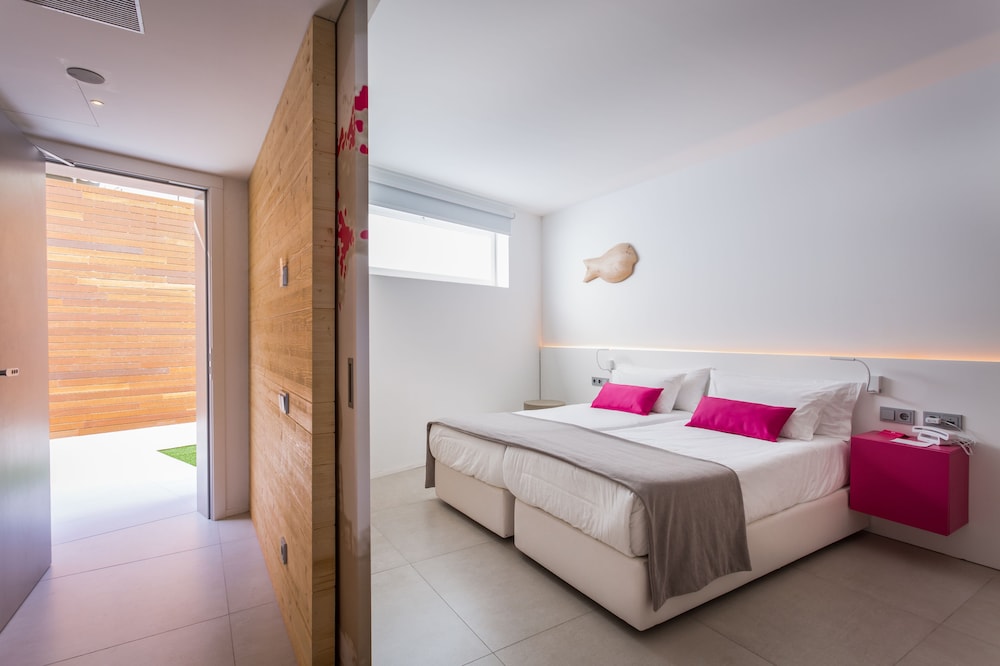 One Ibiza Suites 17/71