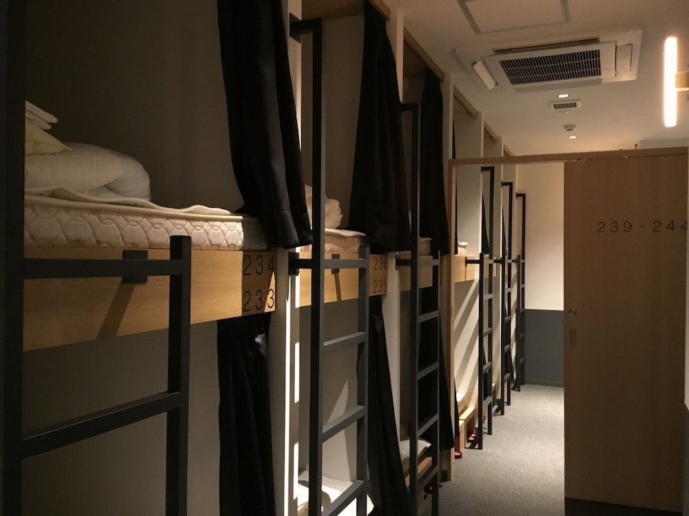 White Hostel Shinsaibashi 30/50