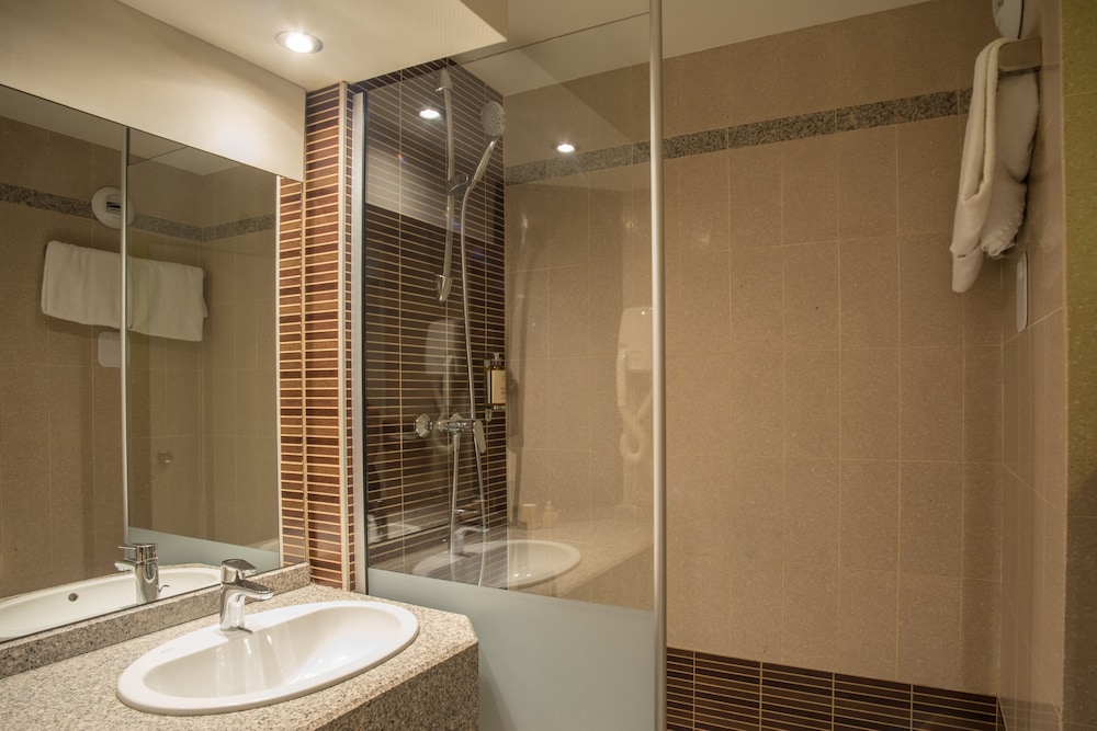 Mercure Paris Porte De Pantin 56/58
