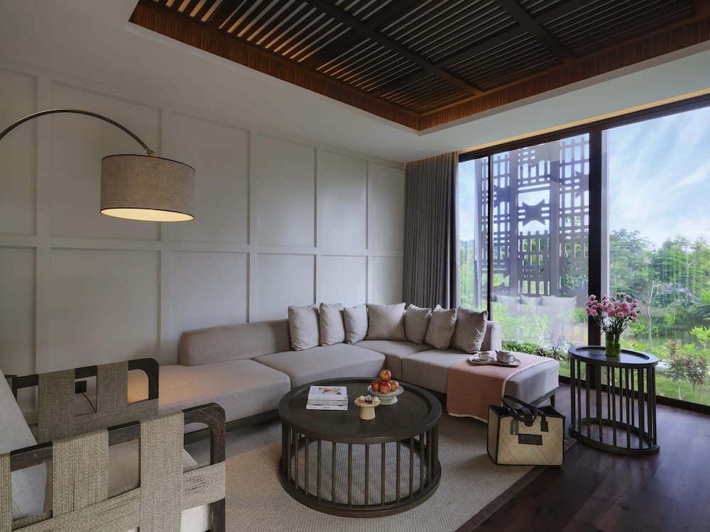 Pullman Lombok Merujani Mandalika Beach Resort 28/48