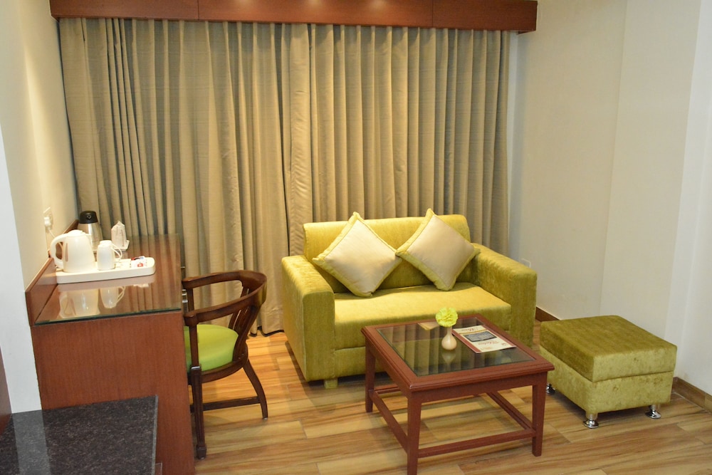 Hotel Ambica 26/40