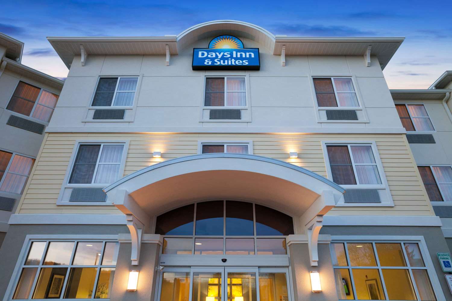 Sleep Inn & Suites Altoona North 4/25