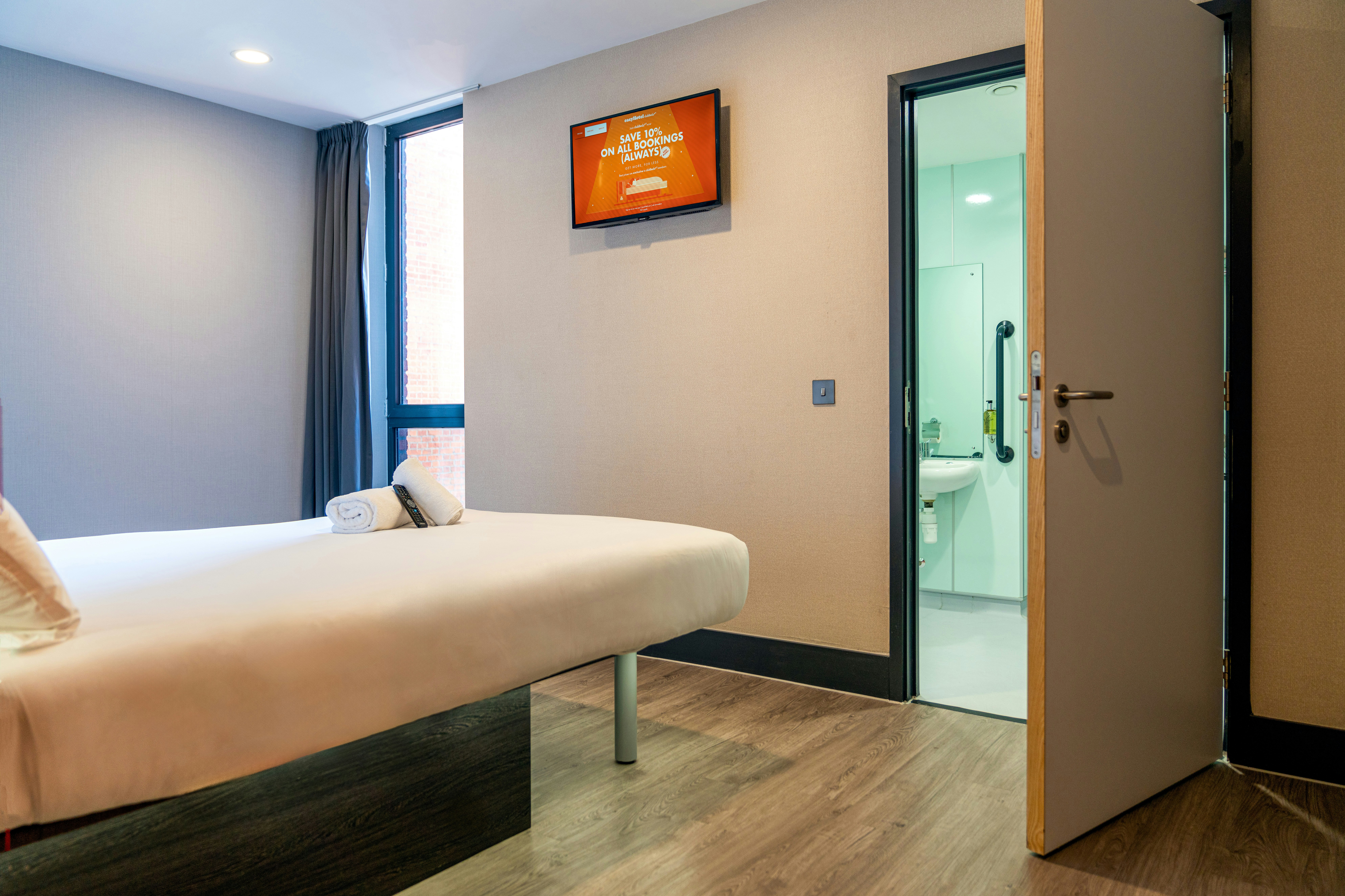 easyHotel London City Shoreditch 9/16