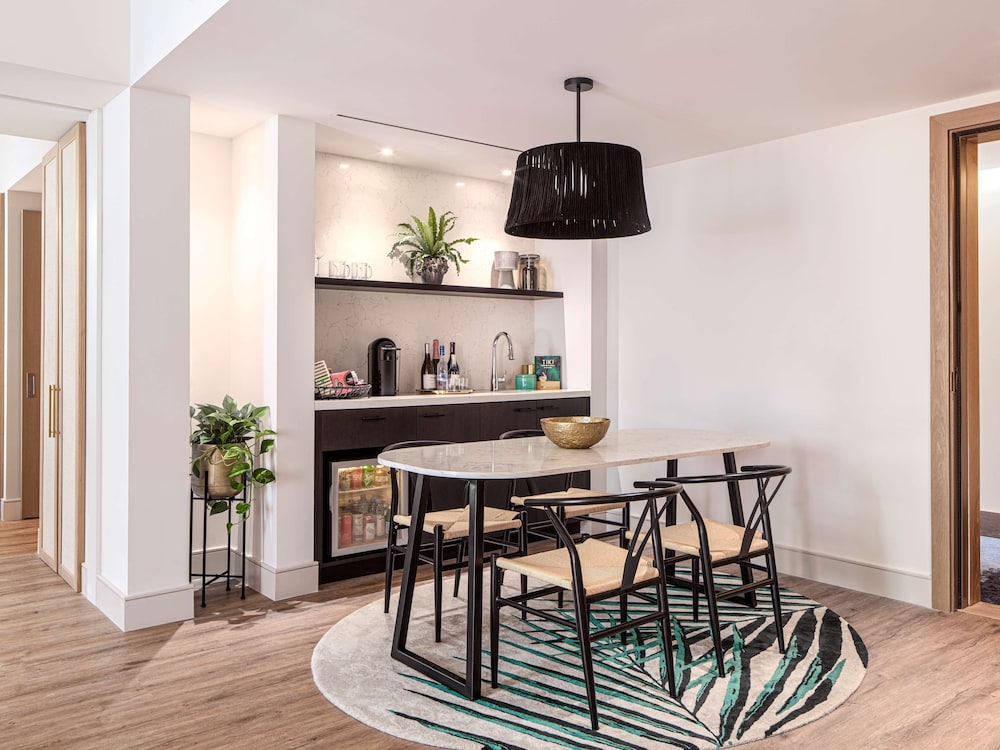 The Ray Hotel Delray Beach, Curio Collection by Hilton 55/62