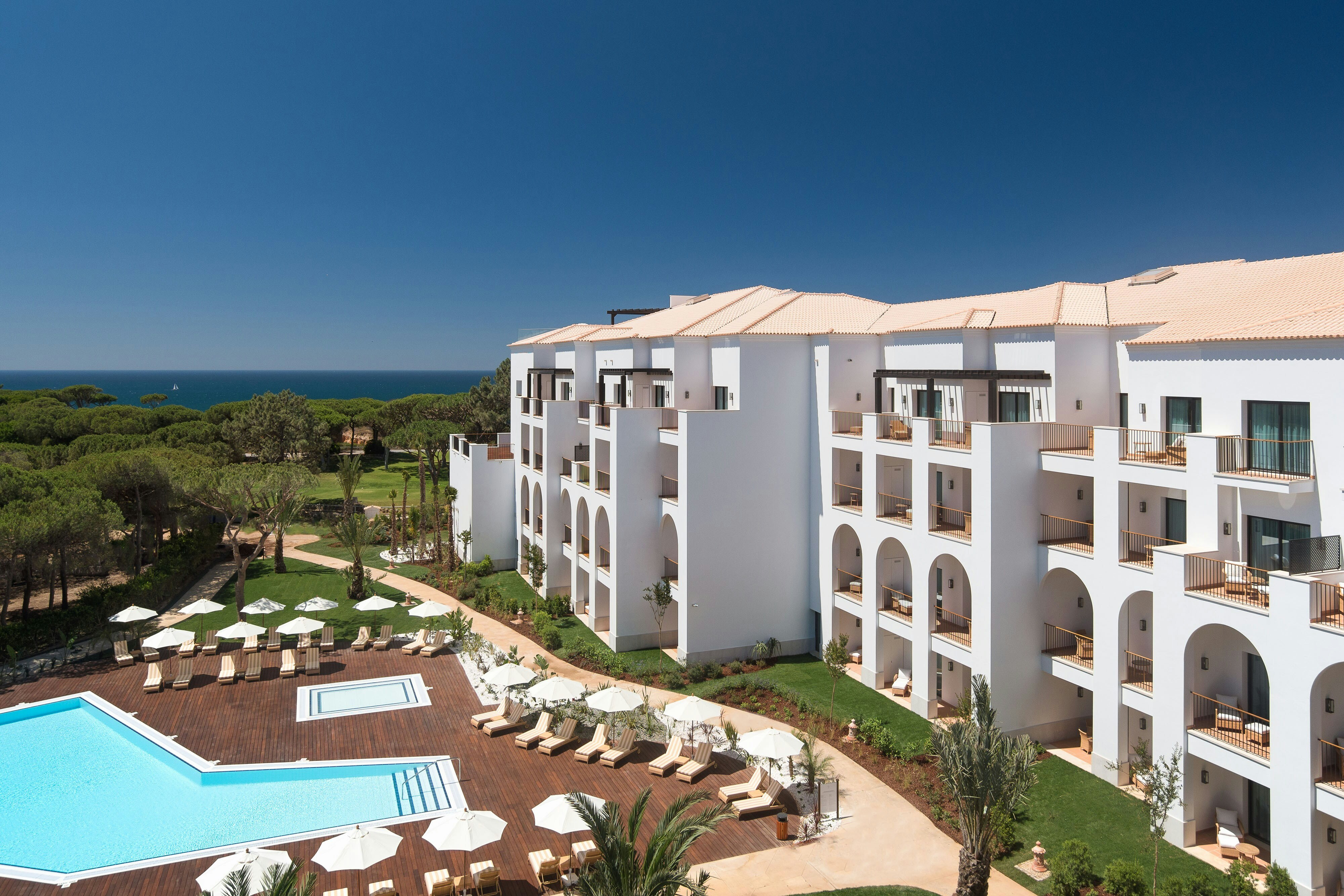 Pine Cliffs Ocean Suites, a Luxury Collection Resort & Spa 2/50