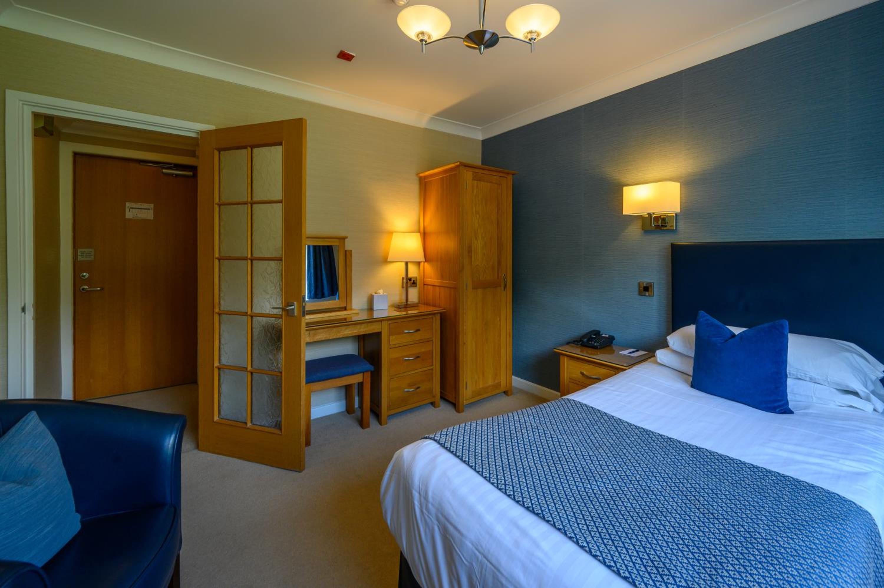 غرفة بسرير مزدوج بإطلالة على الحديقة، Trefeddian Hotel 2/8