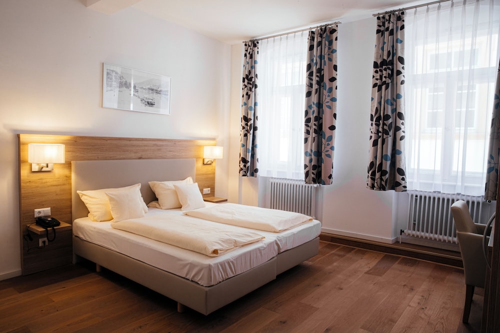 Comfort, King Bed