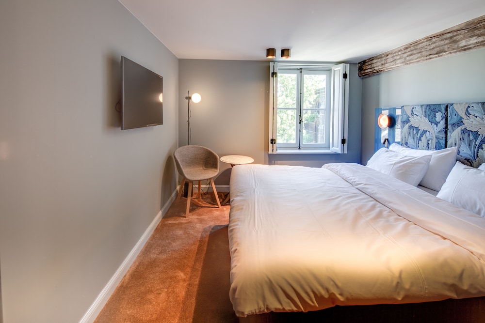 BASIC, DOUBLE BED