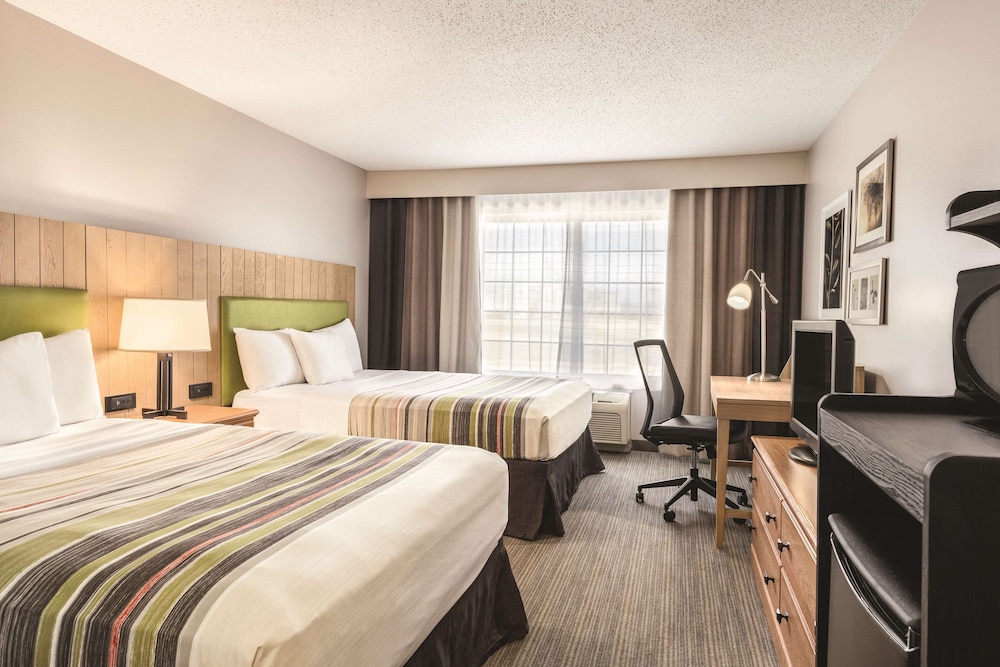 Country Inn and Suites by Radisson Big Flats (Elmira) NY 13/38