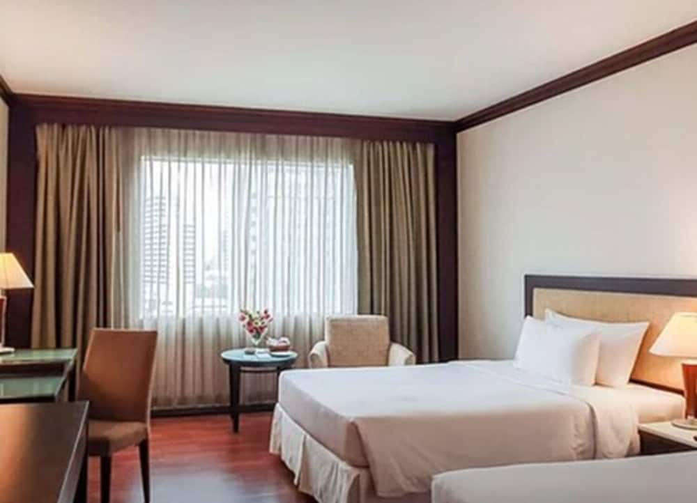 DELUXE, DOUBLE BED