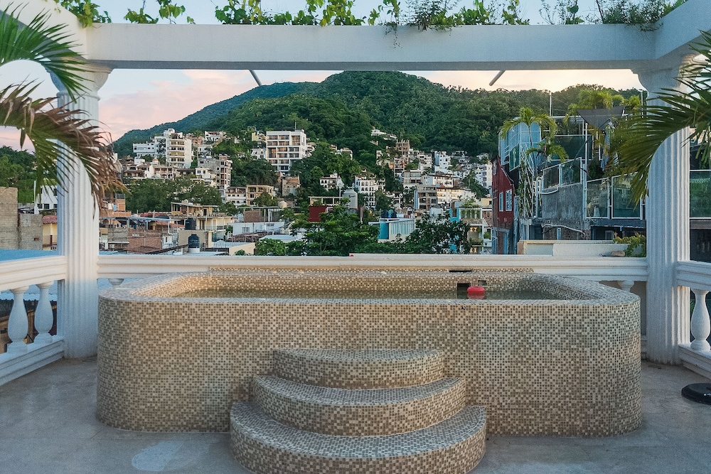 Rivera del Rio Boutique Hotel 8/81