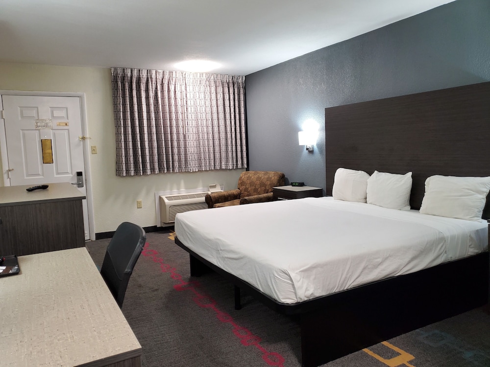 Days Inn by Wyndham Lawton 22/47