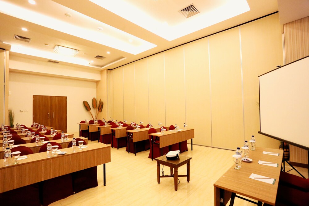 Grand Hap Hotel 40/44