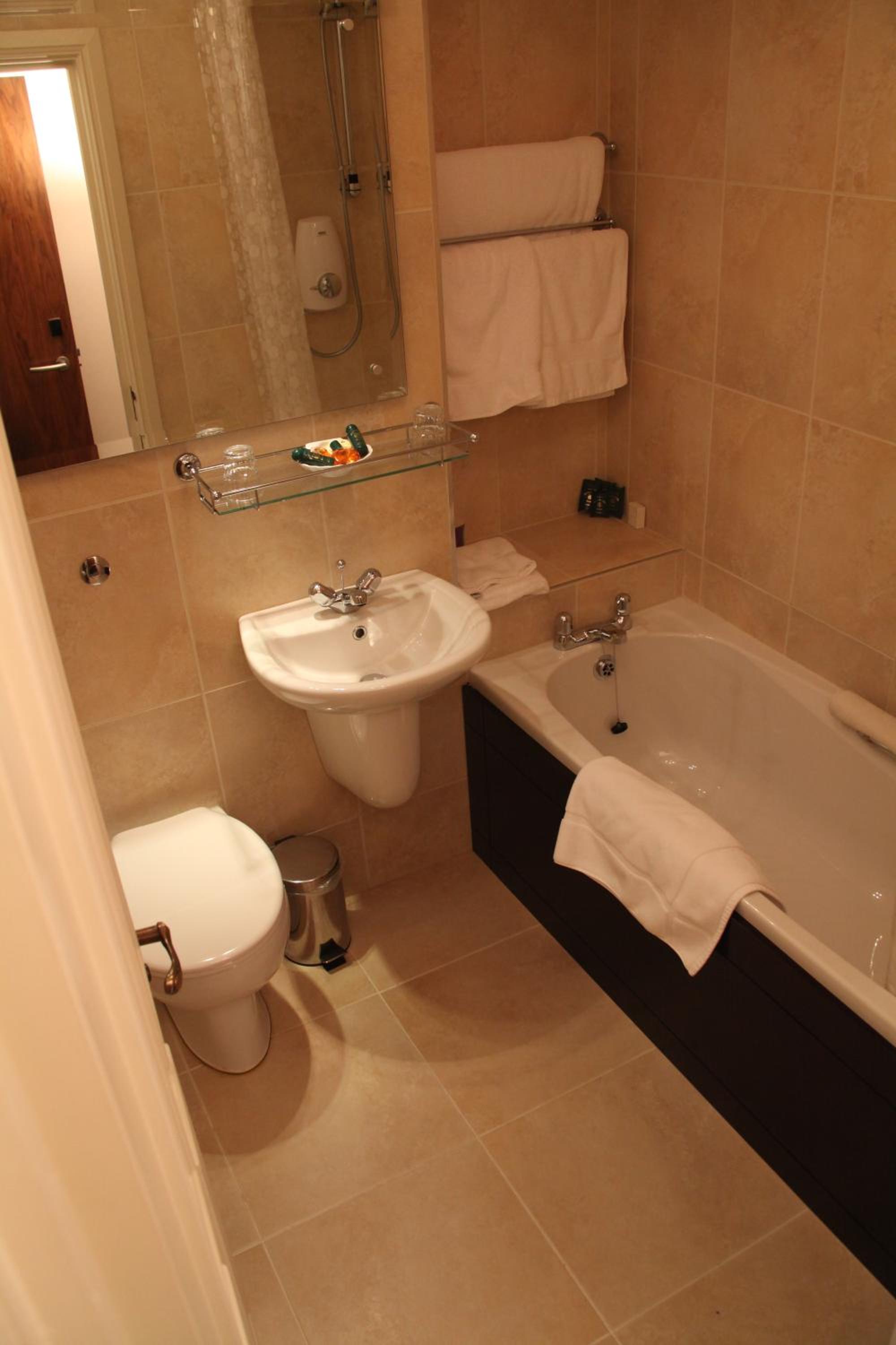 Room, Twin Beds