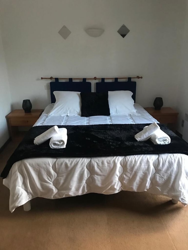 Human Hotel Residence 15/42