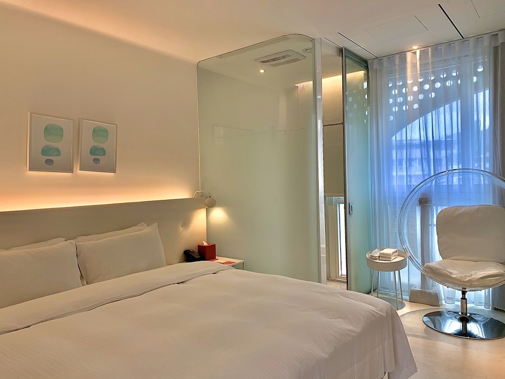HOTEL POISPOIS 7/56