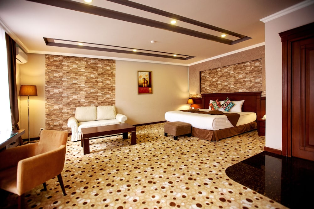Central Hotel Yerevan 16/71
