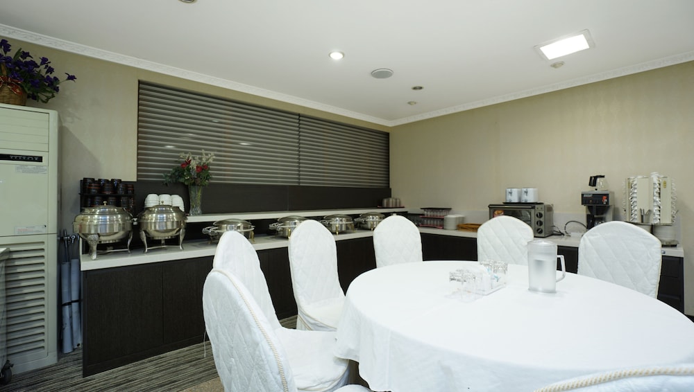 Insadong Crown Hotel 45/60