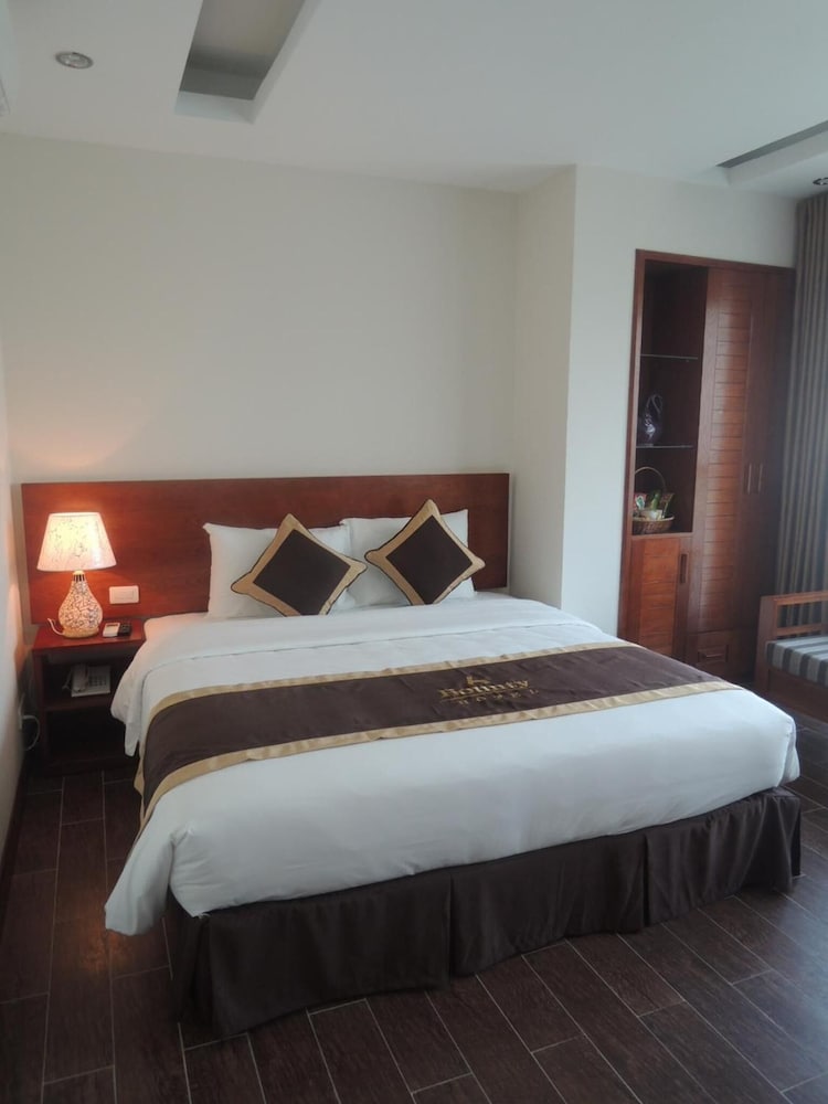 Bounty Hotel 40/67