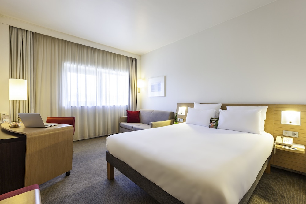 NOVOTEL VALENCIENNES AERODROME 17/48