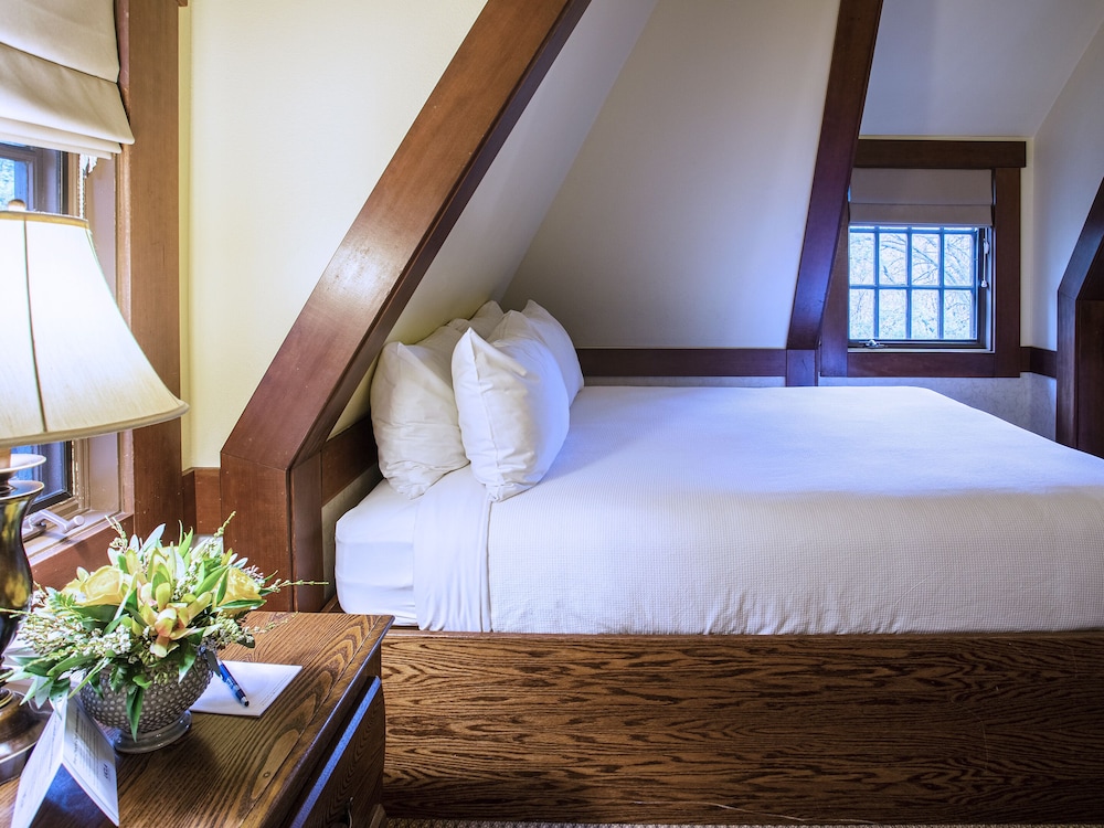 UCLA Lake Arrowhead Lodge 14/50