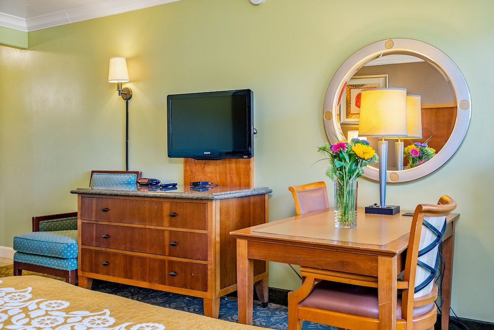 Aloha Inn 40/53