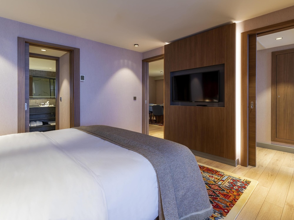 SUPERIOR, DOUBLE BED