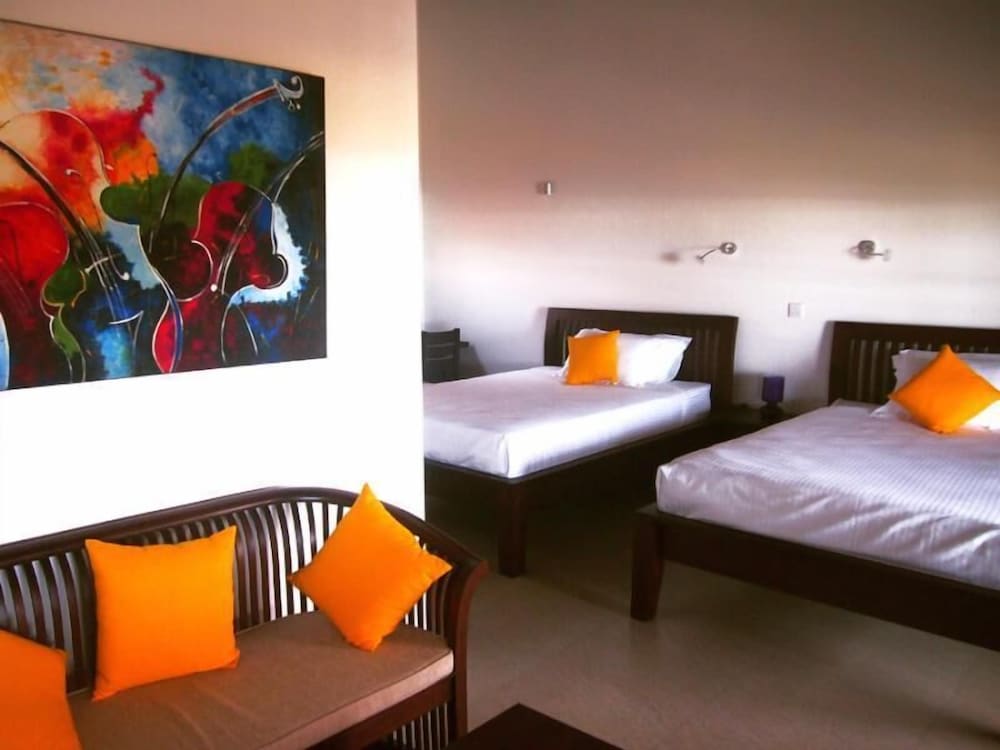 Imagine Villa Hotel 5/50