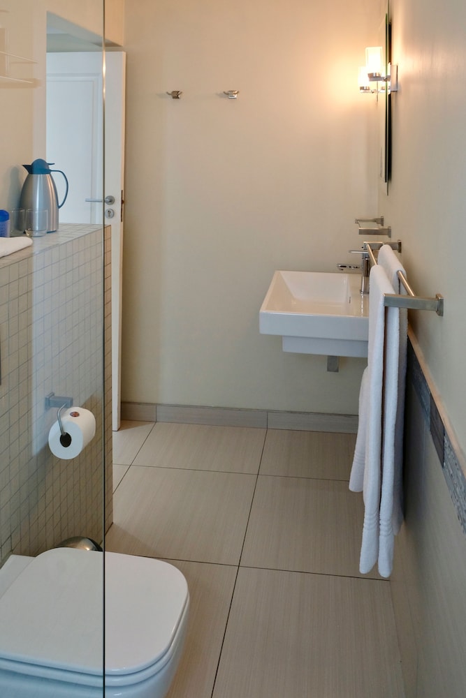 Gardenview Guest House 48/49