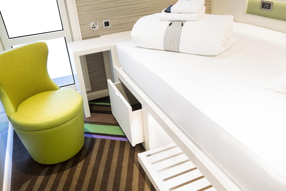 Hub by Premier Inn Edinburgh Royal Mile 20/48