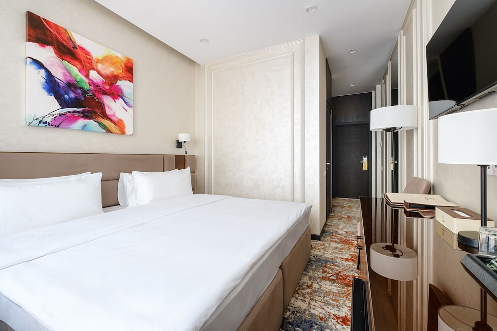Grand Mildom Hotel 26/69