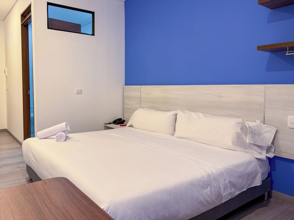 Hotel Apartamentos Regency La Feria 5/50