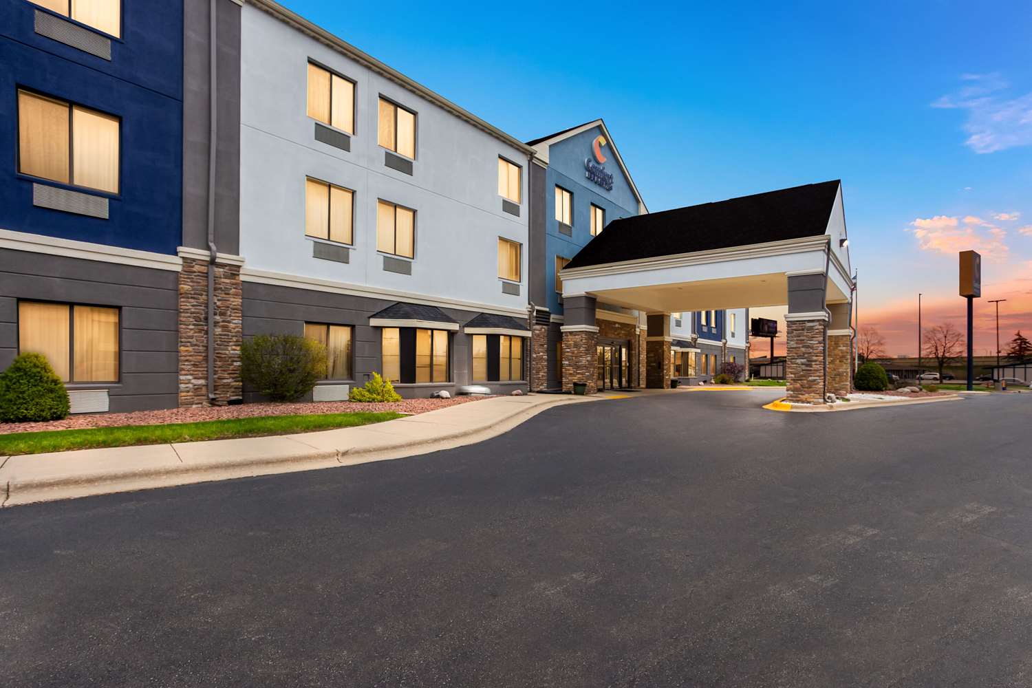 Comfort Inn & Suites Kenosha-Pleasant Prairie 31/33