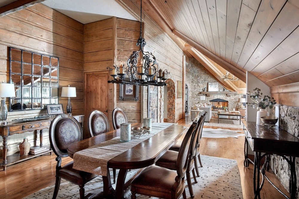 The Ritz-Carlton, Bachelor Gulch 44/47