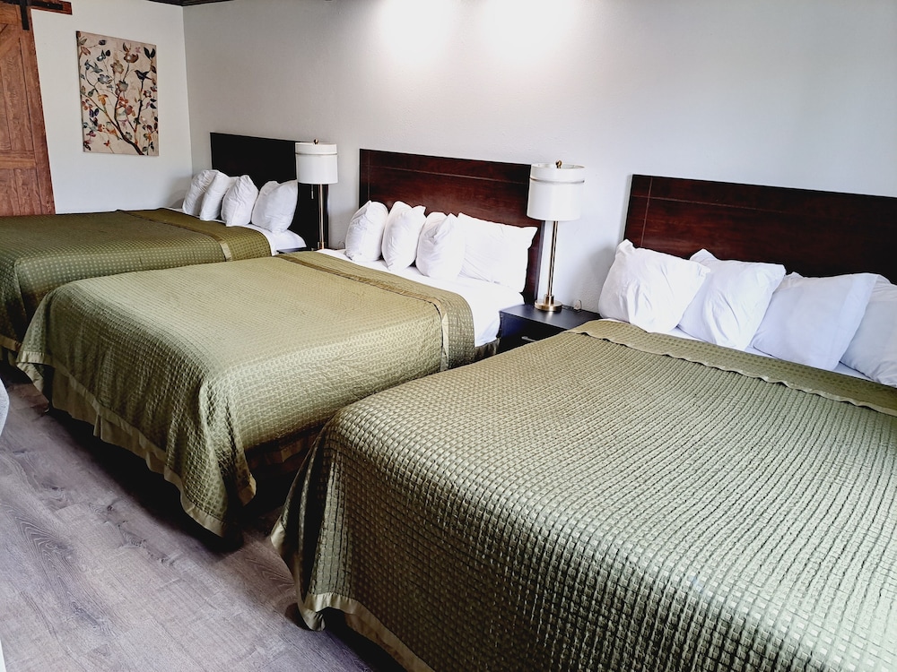 Dunes Motel 18/71