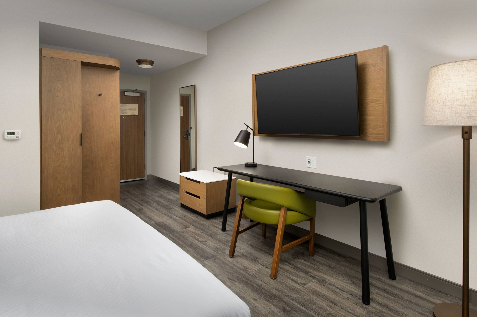 غرفة بسرير كينج لذوي الإعاقة