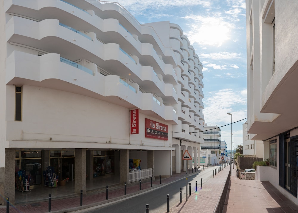 Los Angeles Apartments 2/19