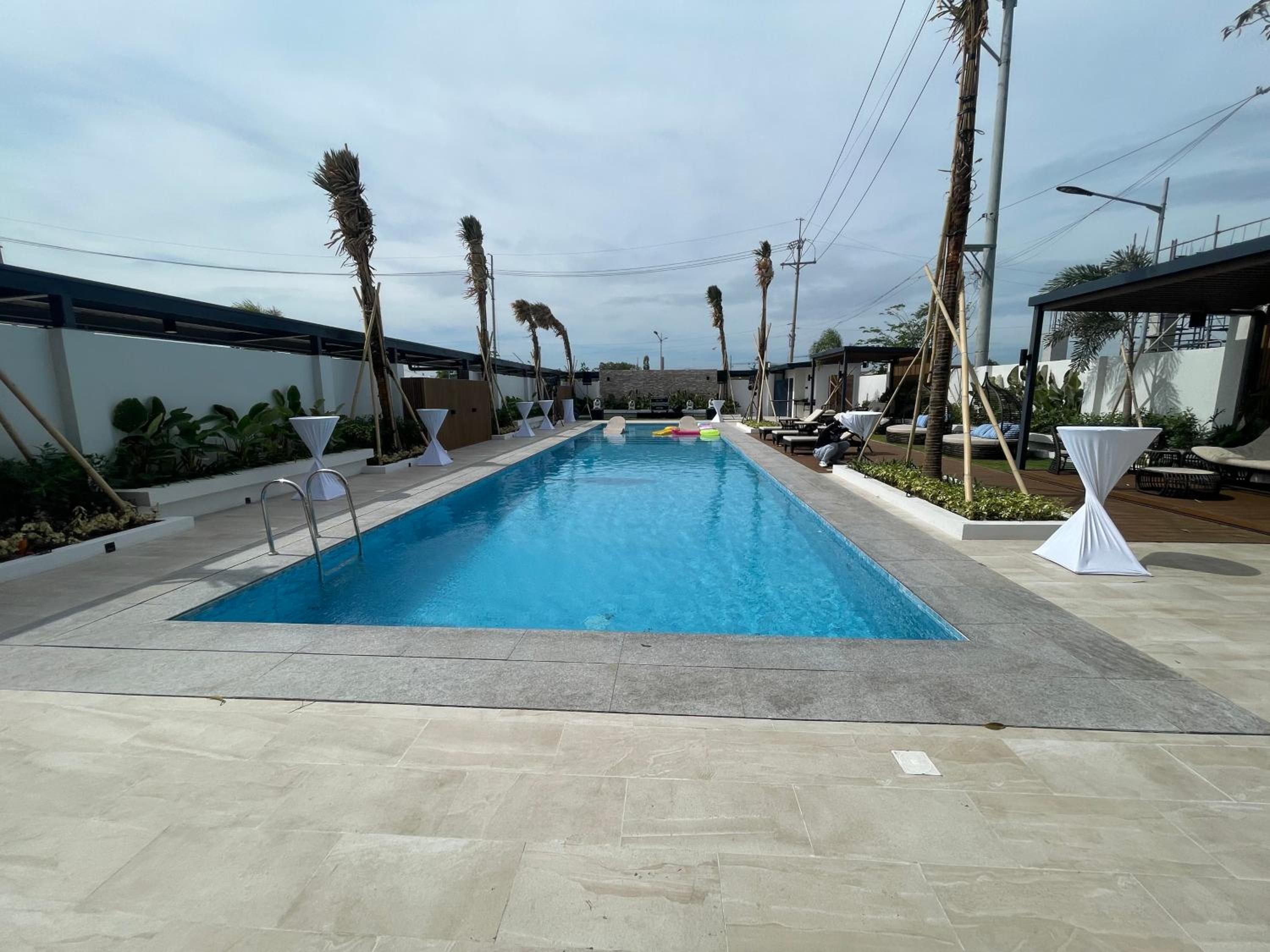 Acro Residences 22/25