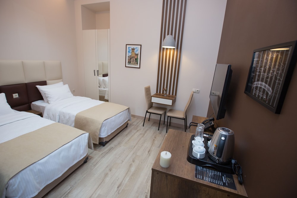 STANDARD, TWIN BEDS