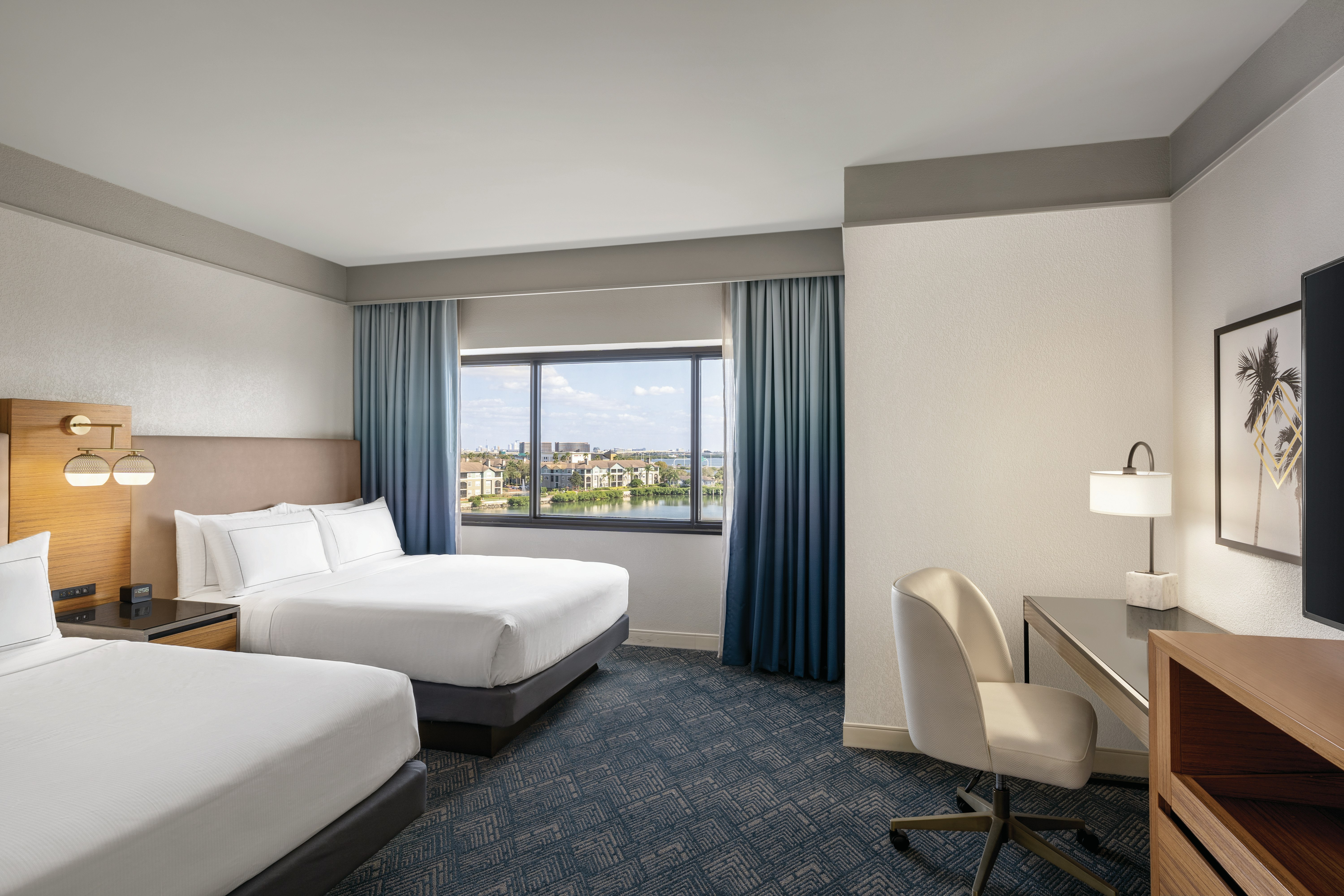 Doubletree By Hilton Tampa Rocky Point Waterfront 16/80