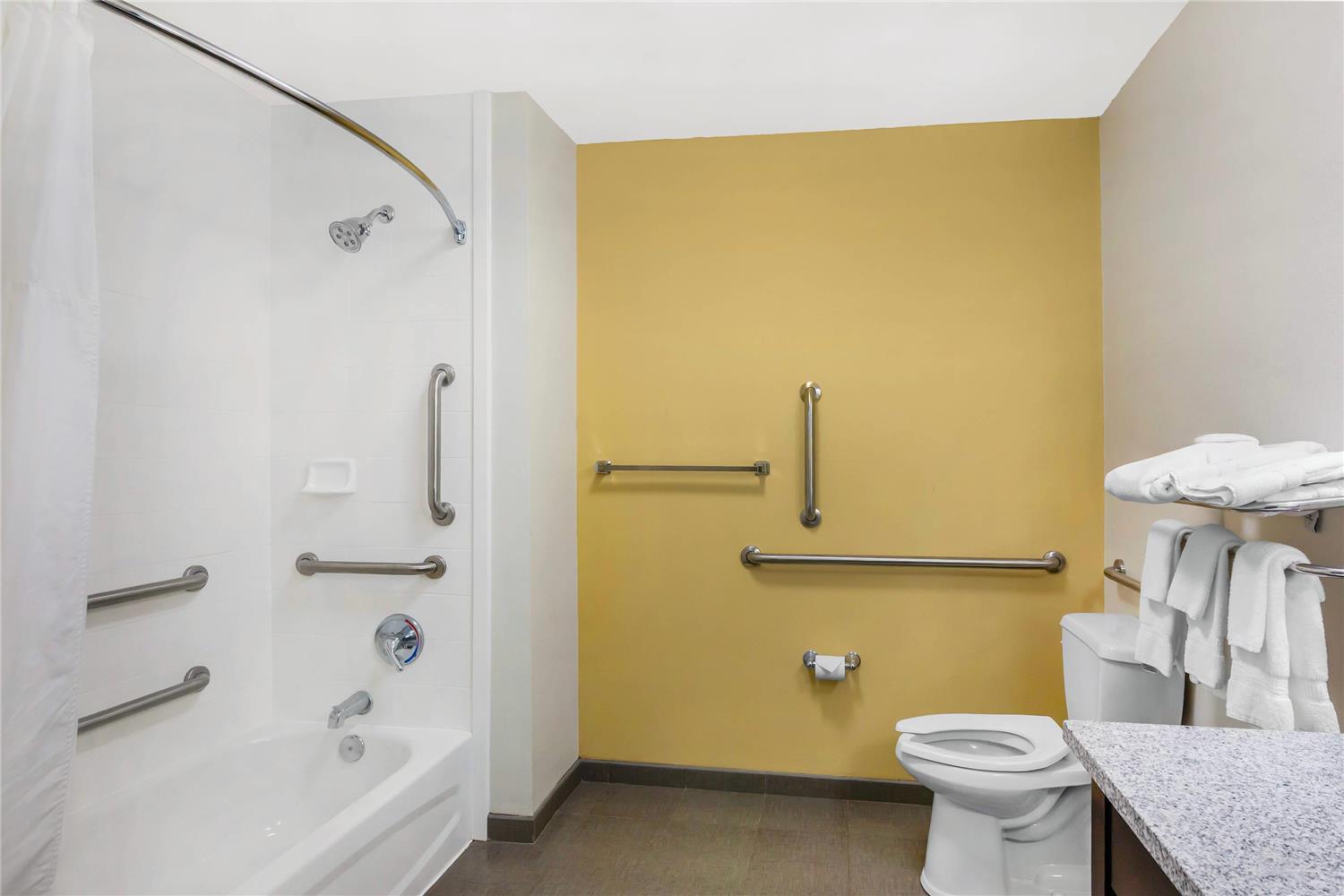 Sleep Inn & Suites Devils Lake, ND 42/42