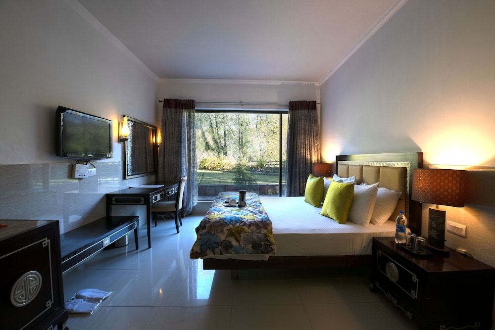 Mastiff Grand Manali Resort 20/50