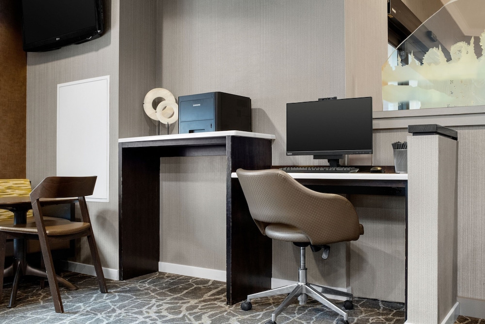 Springhill Suites By Marriott Fairbanks 39/48