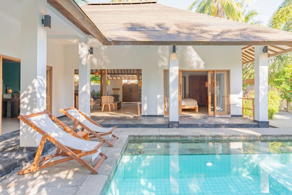 Kelapa Luxury Villas 51/80