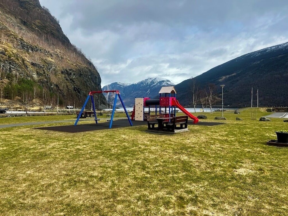 FLAMSBRYGGA 65/68