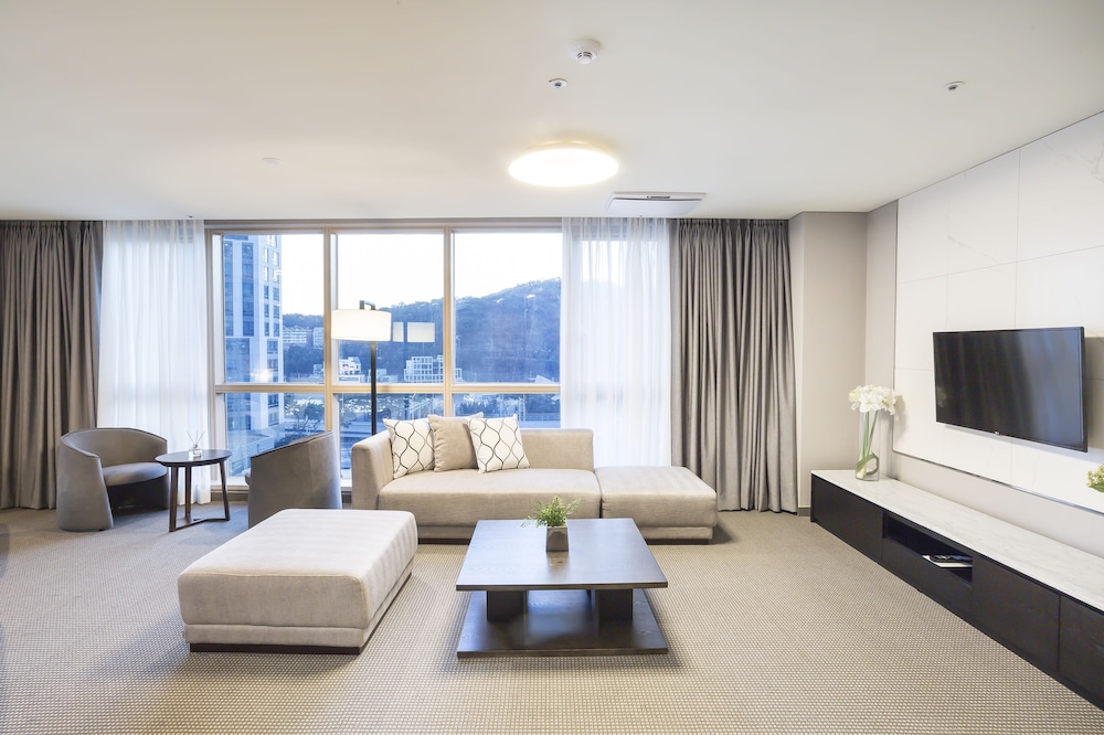 Centum Primus Hotel 37/50